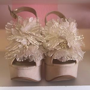 Baker’s Floral Wedges Sz 9